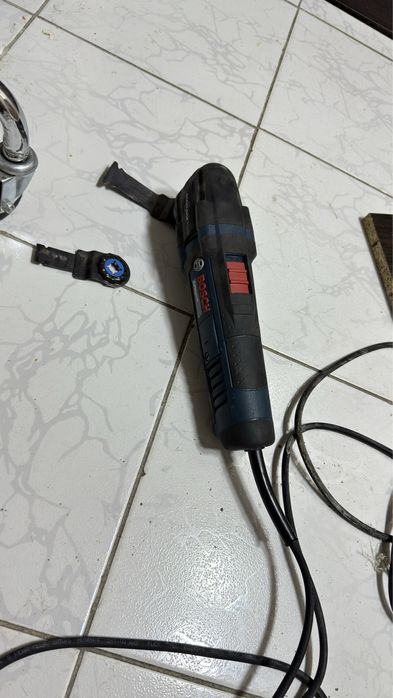 Реноватор Bosch в отличном состояний