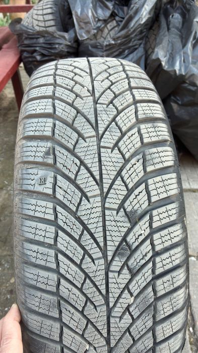 Kumho winter craft WP52+