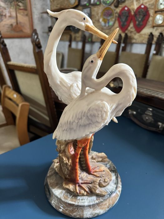 Statuetă decorativă cu două egrete/cocori, 42 cm, bază din onix, 3 kg