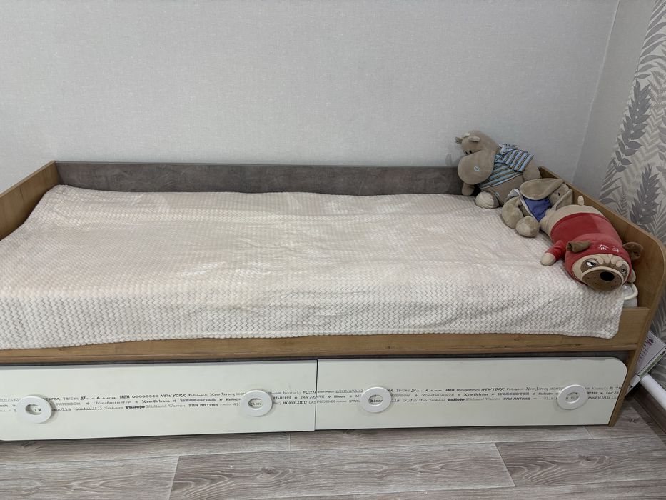 Продаю детский гарнитур