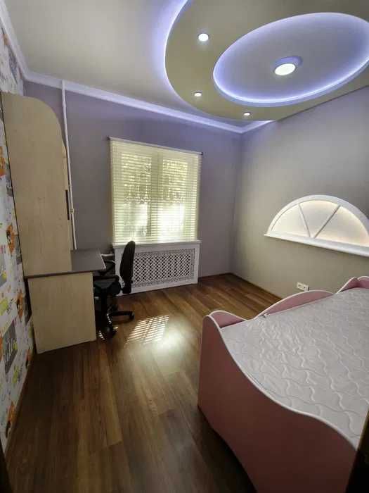 Срочно продаётся!!! 4 ком кв. 2-этаж мебель и техникой ID8