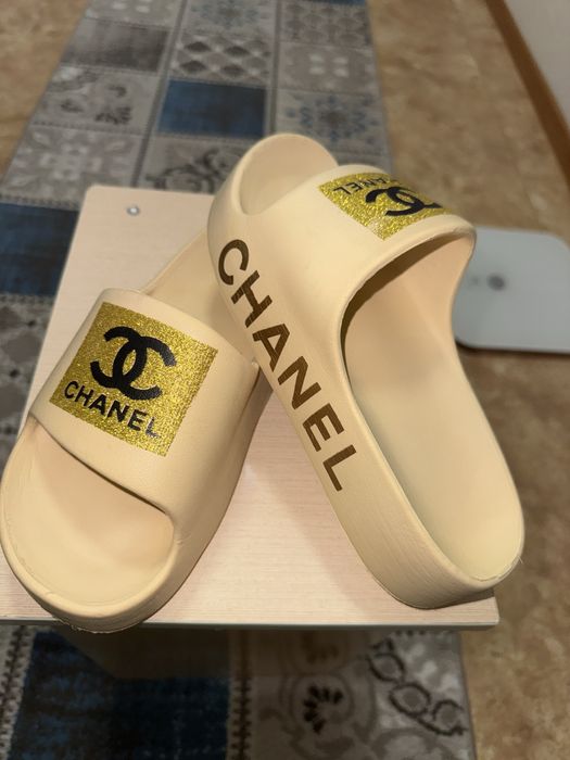 Шлепанцы новые, размер 40-41.