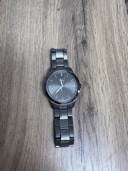 Часы от бренда Fossil