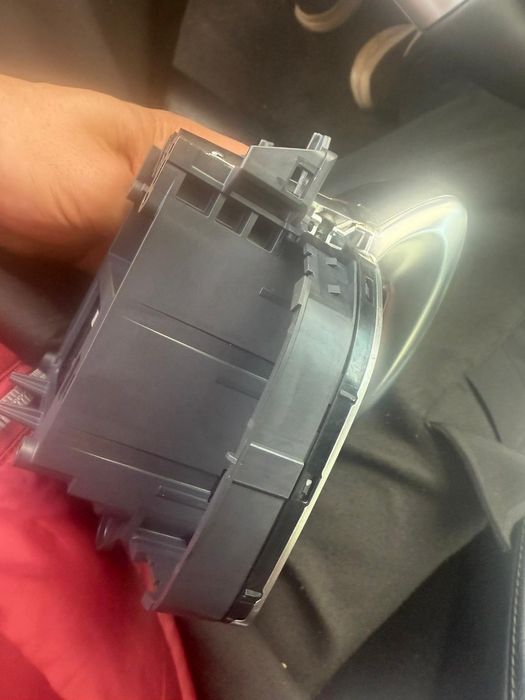 Бутон-Мишка - централна конзола Мерцедес