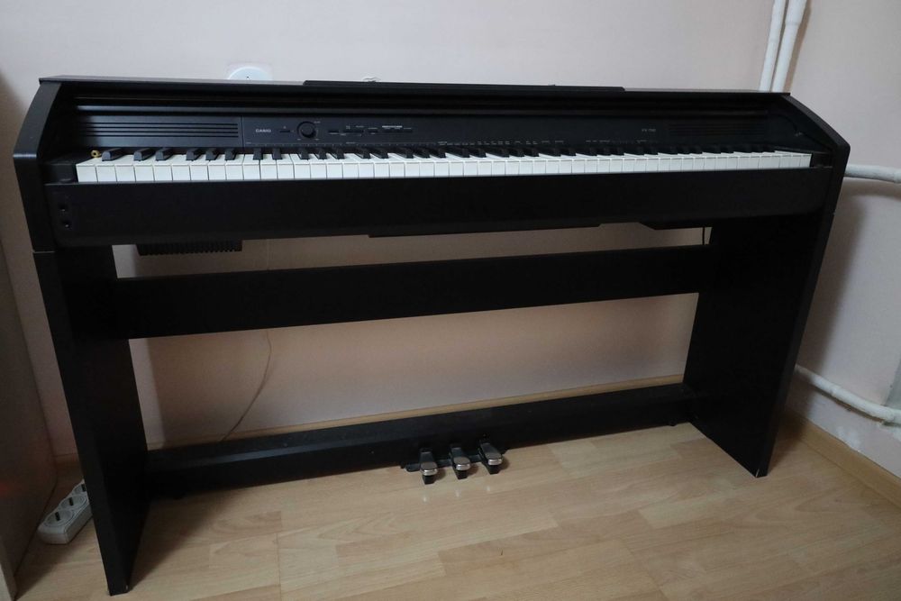 Цифровое пианино Casio Privia PX-750