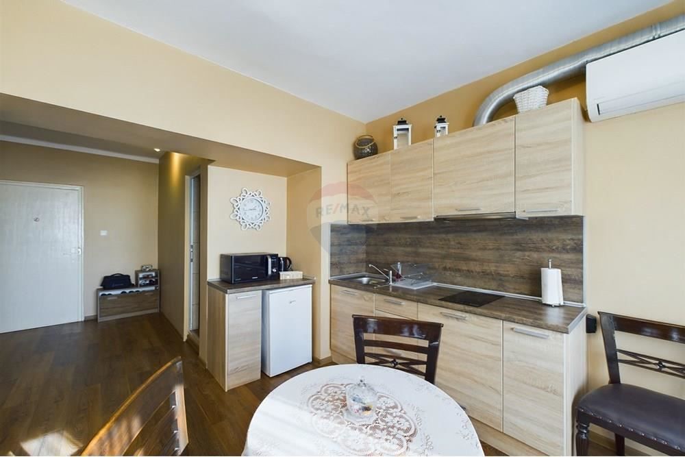 Продава се Четиристаен апартамент в Варна, Гръцка махала - 135 кв.м за 2438 €/кв.м - Снимка #3