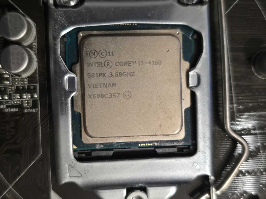 Placa de baza Asrock B85M PRO3, Socket 1150 + Intel I3 4160