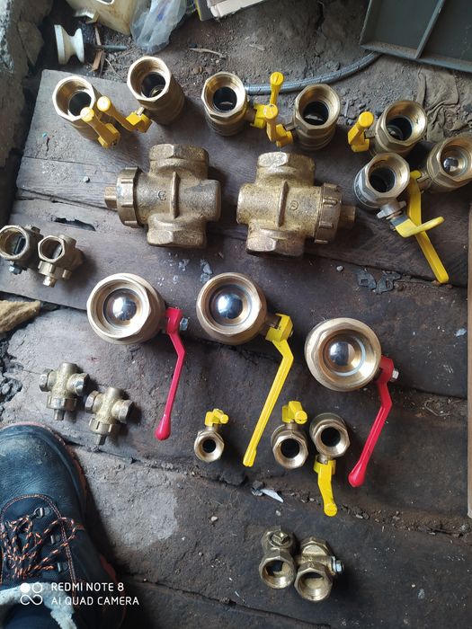 Кран шаровый разные