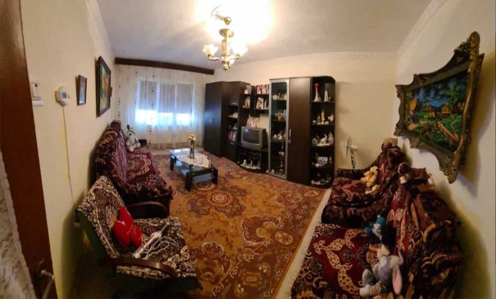 Vand apartament 3 camere