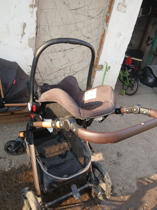Коляска трансформер +авто-кресло