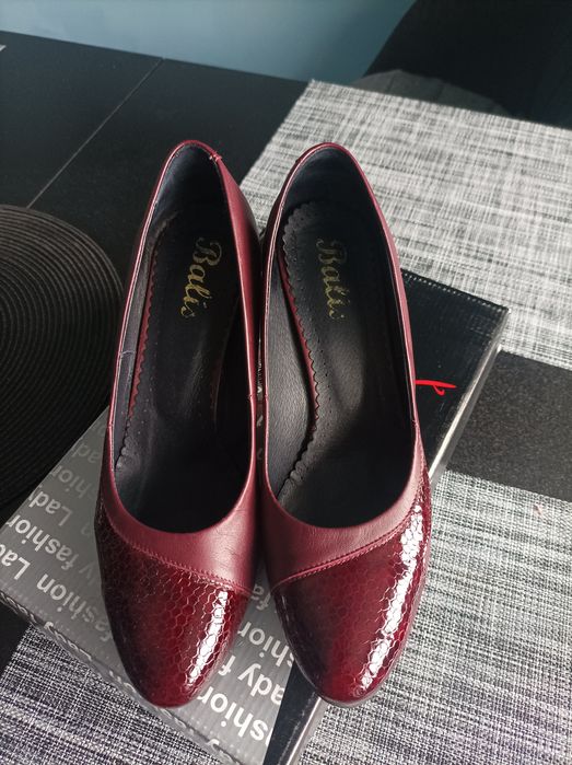 Дамски обувки естествена кожа