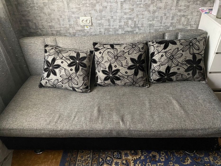 Продам диван тахта