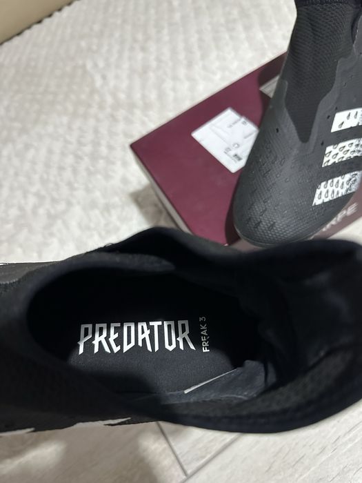 Ghete de fotbal Adidas Predator Freak.3
