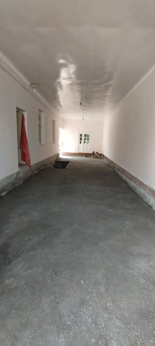 Shofirkon tuman markazida uy sotiladi. Kelishiladi