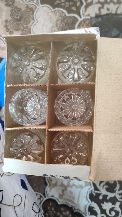 Продам весь набор посуды. Звонить в любое время