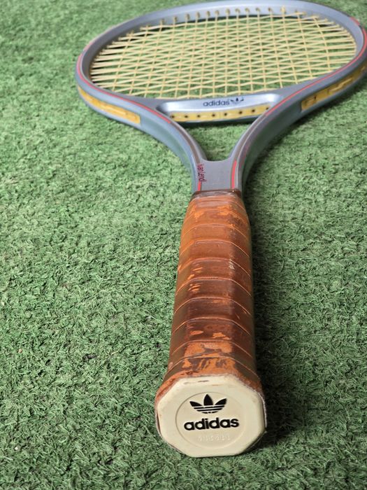 Racheta tenis vintage, semnătura Ivan Lendl