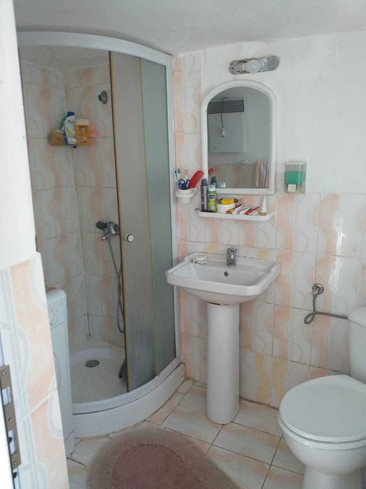 Casa cu mansarda in Cocorastii Caplii , jud Prahova