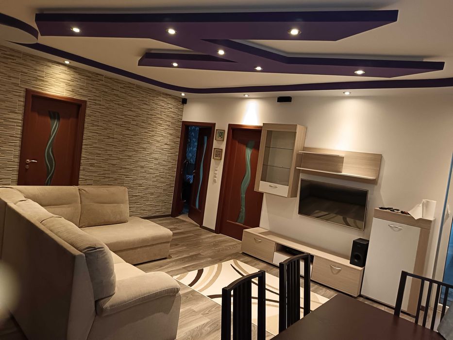 Apartament de inchiriat cu 3 camere, langa Vivo