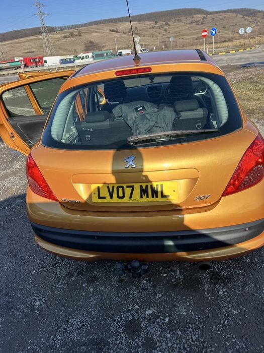 Vand peugeot 207 din 2007 1.6 Hdi volan dreqpta