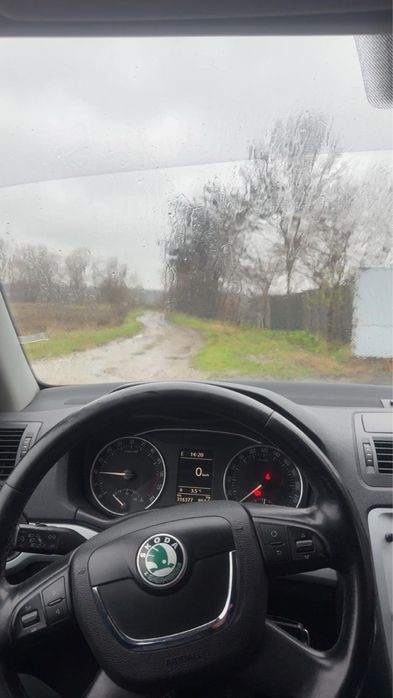 SKODA Octavia 2011 — imagine 4