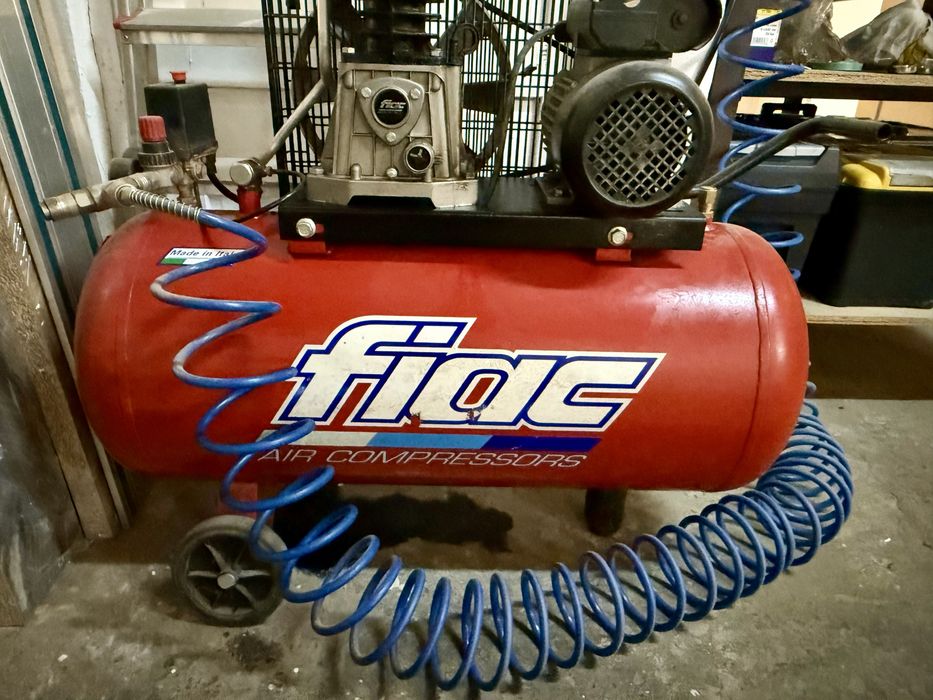 Vând compresor 100 l impecabil