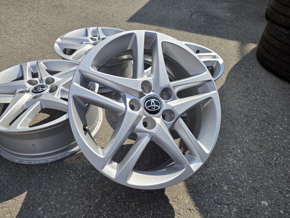 17цола Toyota 5x114,3 Тойота 4бр Оригинални