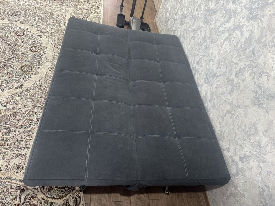 Продам диван в хорошем состоянии