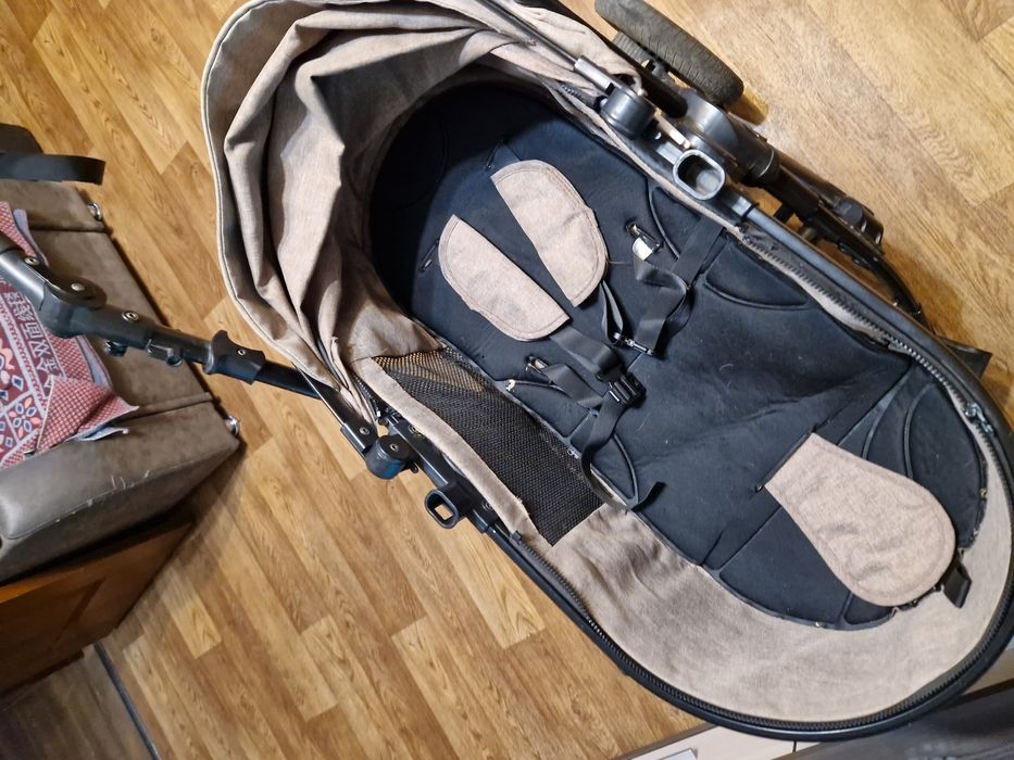 Продам детскую коляску