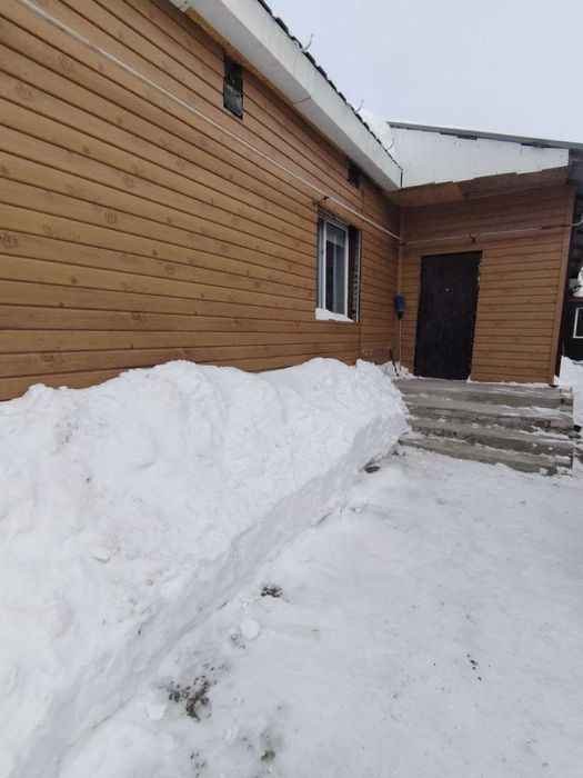 продаются 2 дома на одном участке