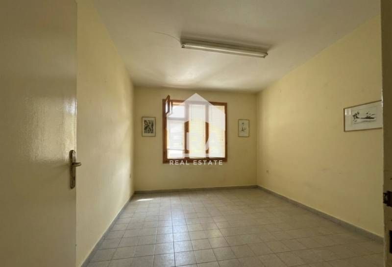 Продава се Къща в Силистра, Център - 102 кв.м за 550 €/кв.м - Снимка #3