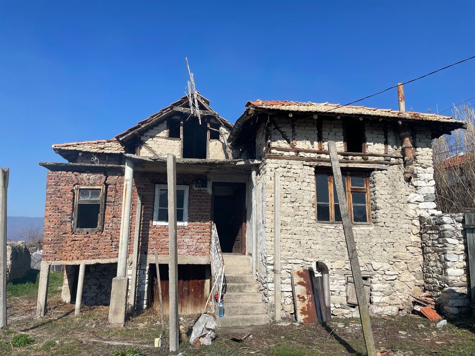 Продава се Къща в Сандански - 600 кв.м за 26 €/кв.м - Снимка #2