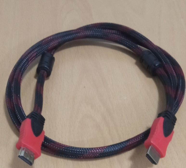 Vând cablu HDMI HDMI