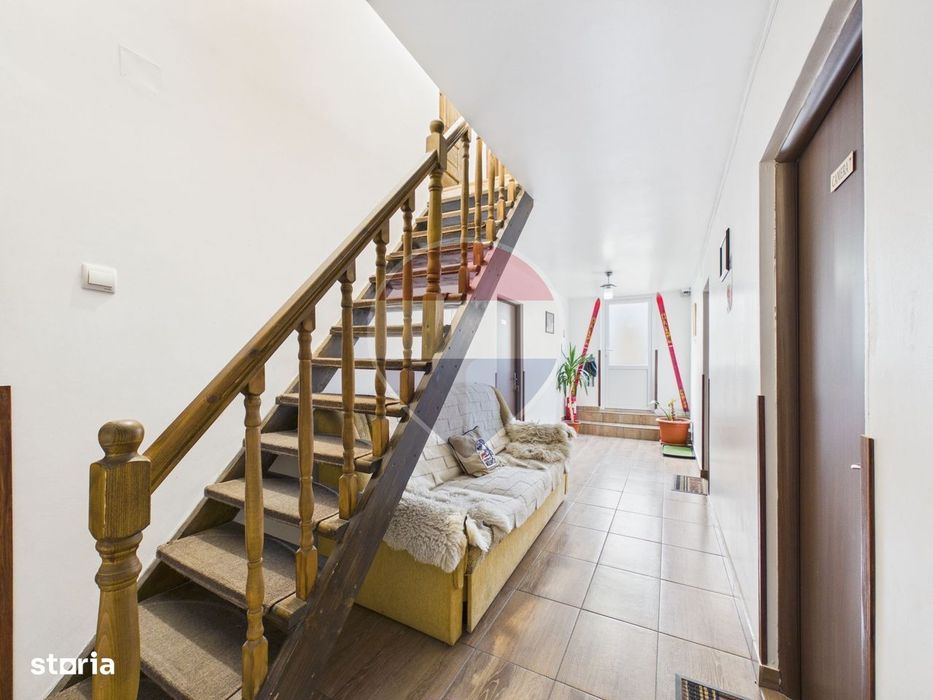 Cabana Belvedere, 10 camere, 3702 mp teren, Platoul Padina