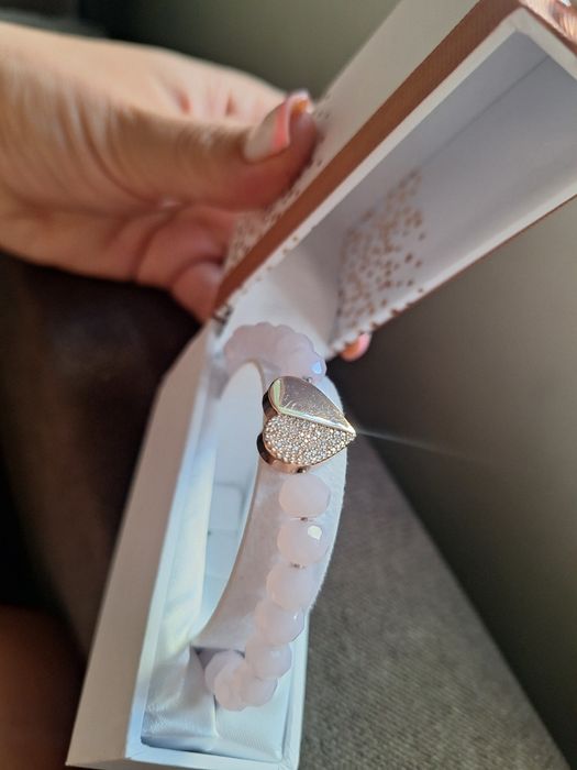 Луксозна подаръчна гривна