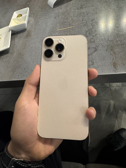 Продам 16 pro max