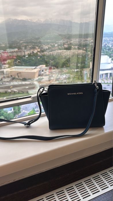 Сумка кожаная Michael Kors