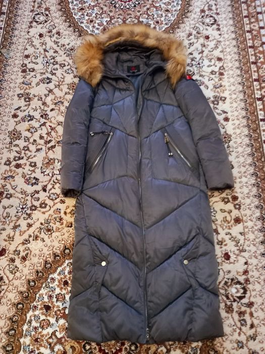 Продам пуховик 8000тенге