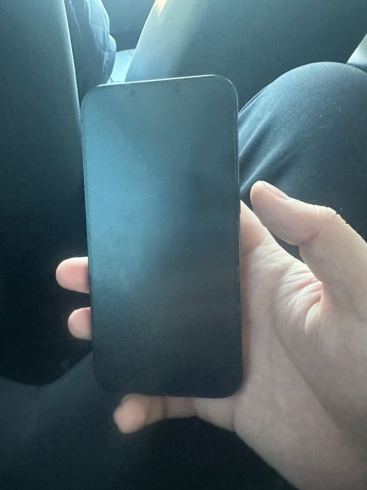 Айфон 13 акб 90% цвет черный