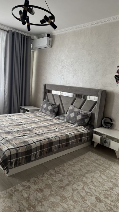 Продам спальную гарнитуру