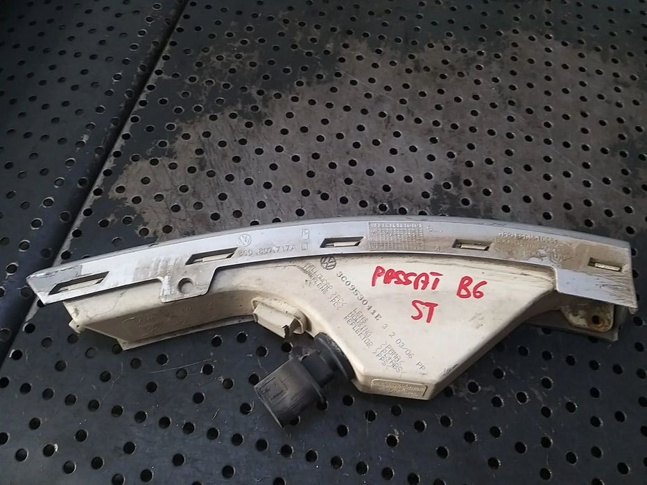 Semnalizare stanga vw passat b6 3c 3c0953041e