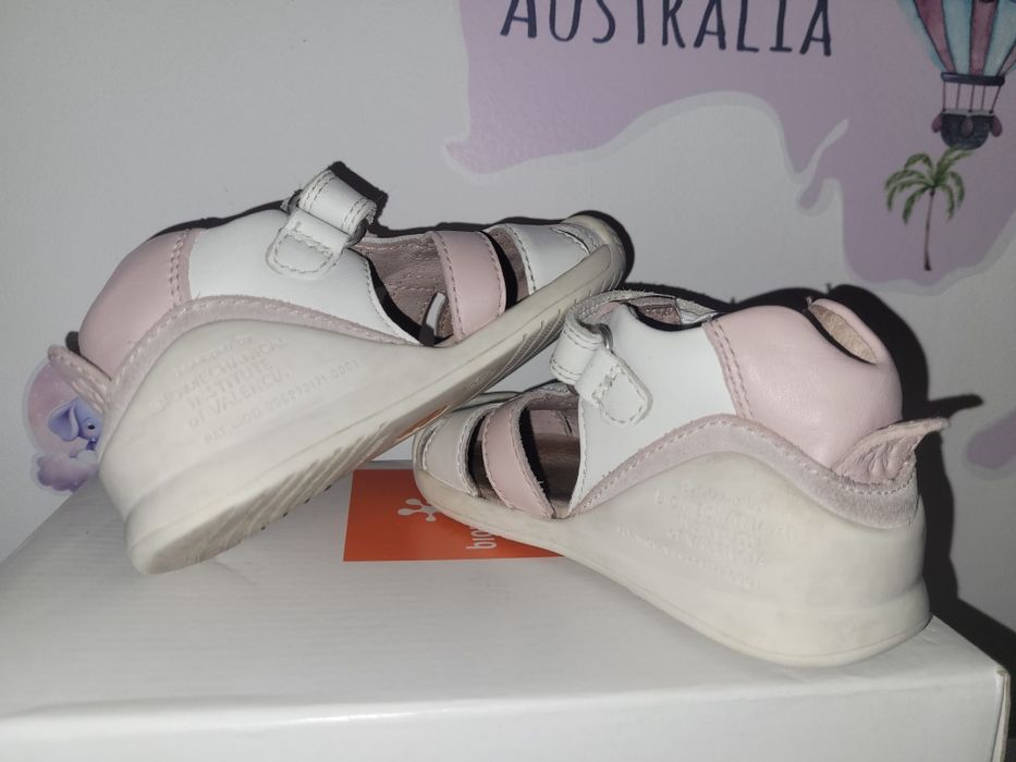 Vand sandale BIOMECANICS pentru fetite , masurile 22 si 20