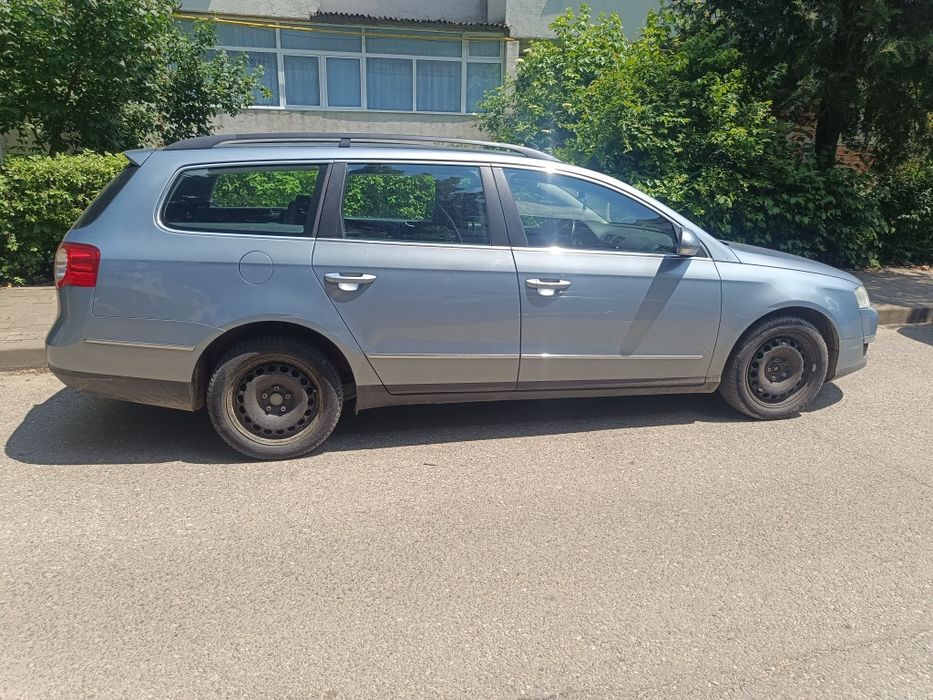 Vând vw passat b6 preț fix.