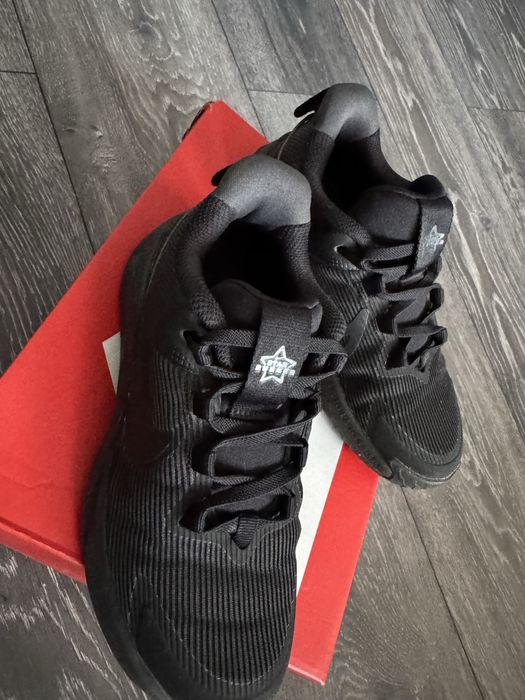 Нови маратонки и боти