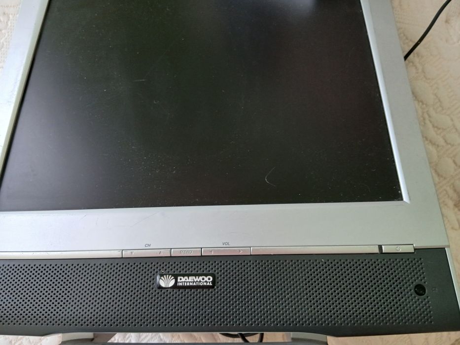 Sony Видеорекорд с две касети ,две колони и мунитьр