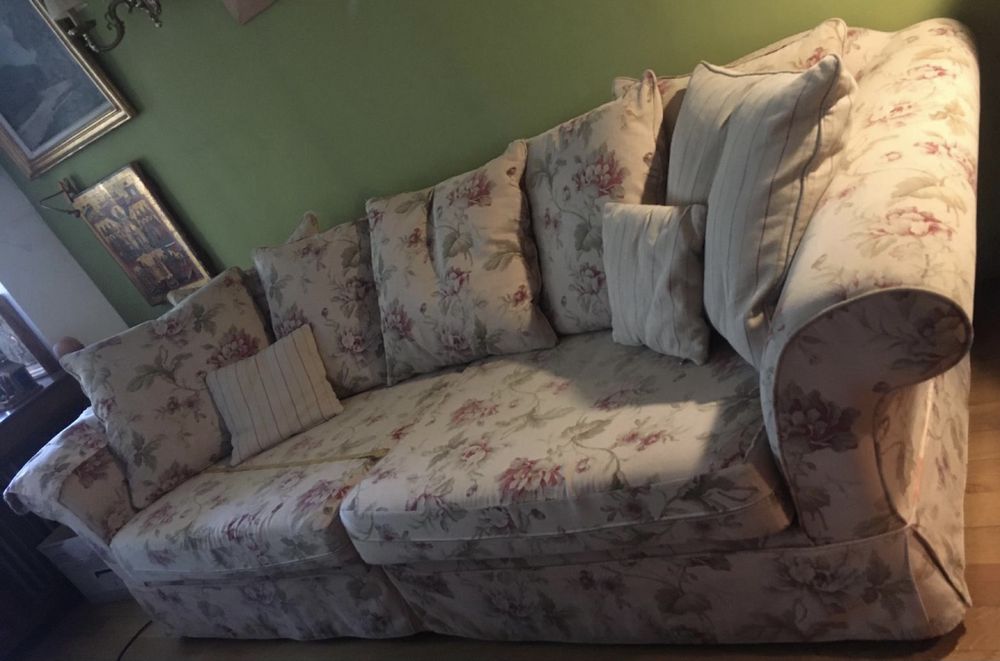 Set canapea cu 2 fotolii si puf