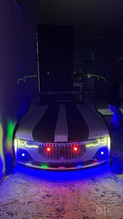 Продаётся кровать машина bmw