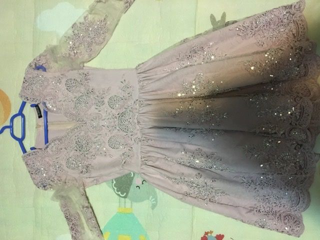 Rochie ocazie lila cu paiete, maneci lungi transparente masura 36