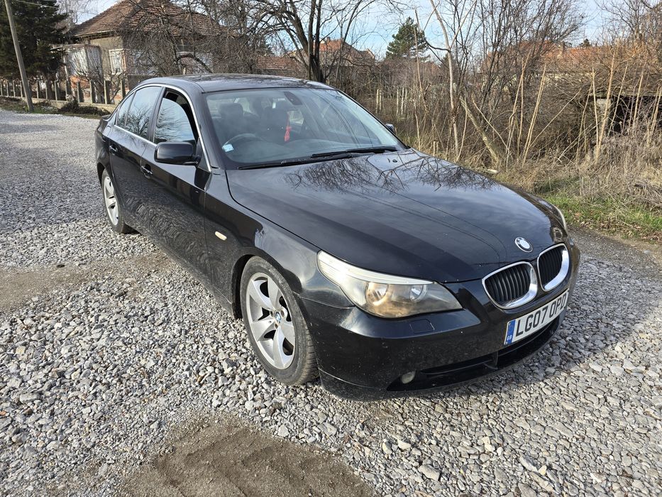 Продавам бмв 520д на части