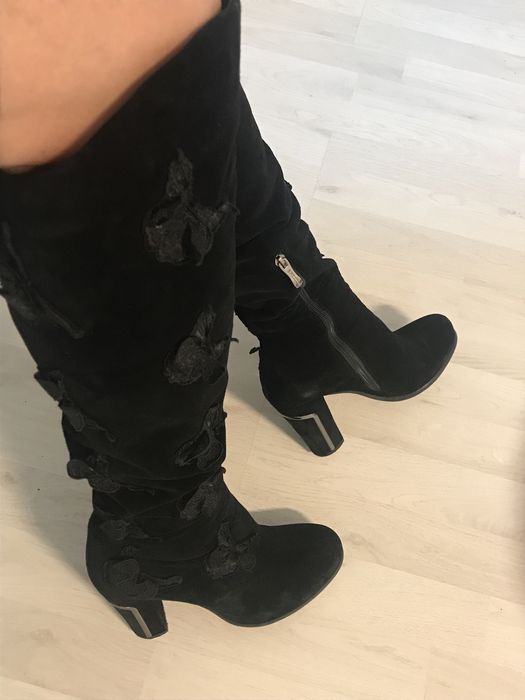 Cizme lungi cu toc, elegante pentru femei