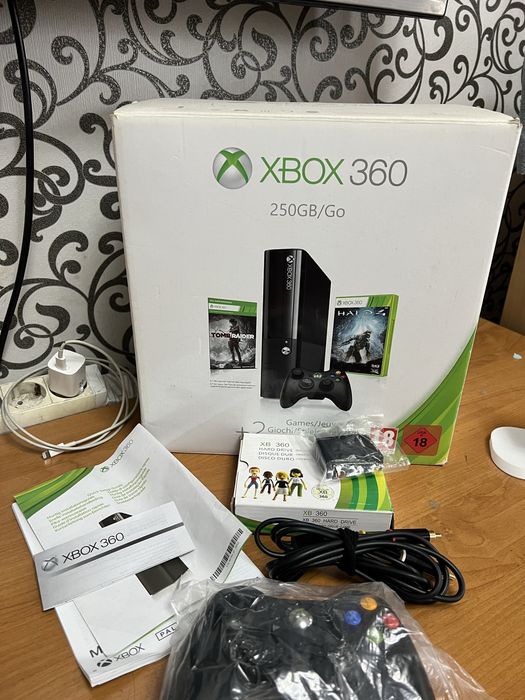 Xbox 360E 250 gb freeboot